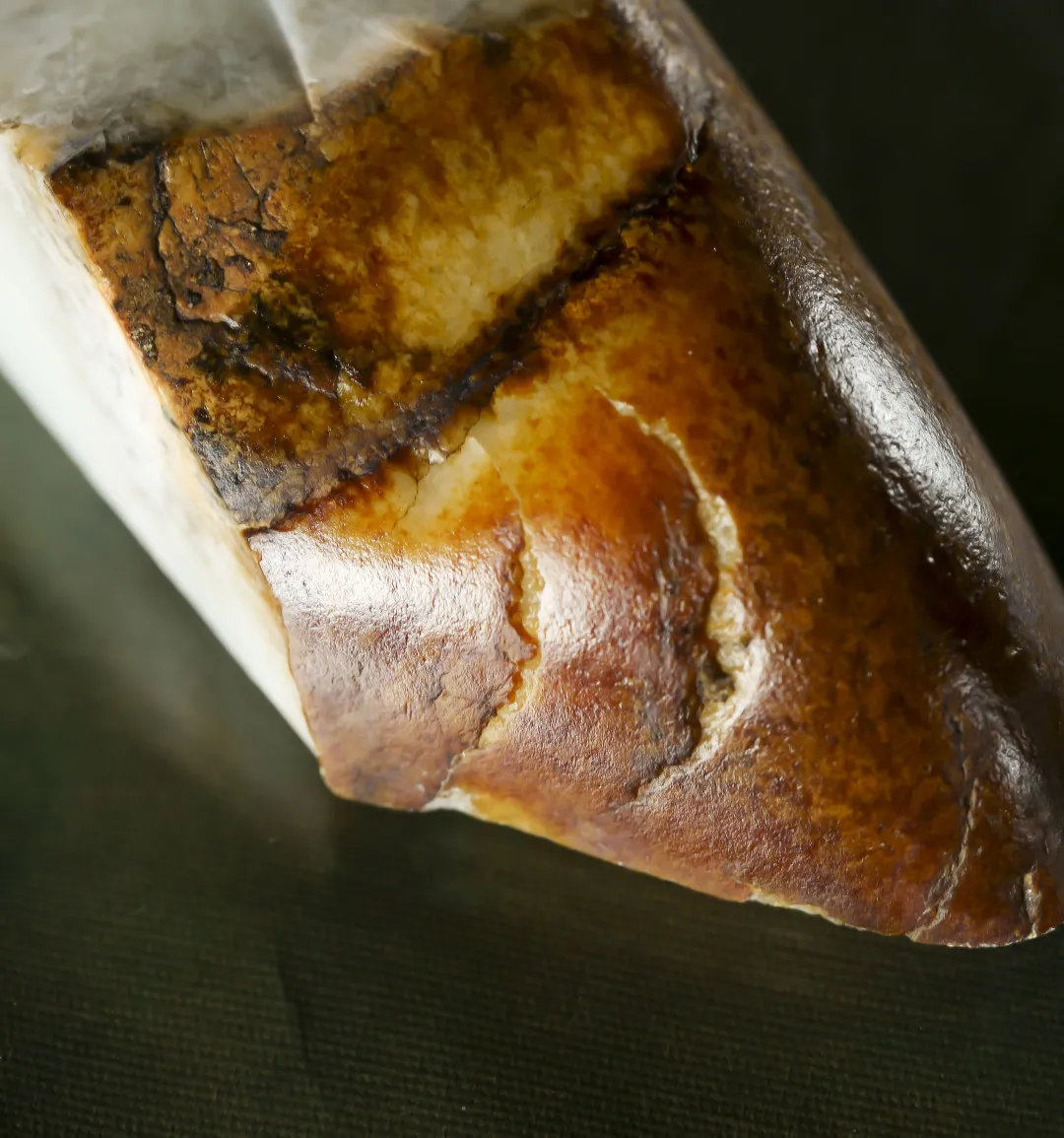 这是籽料茬口皮，不是什么假皮！